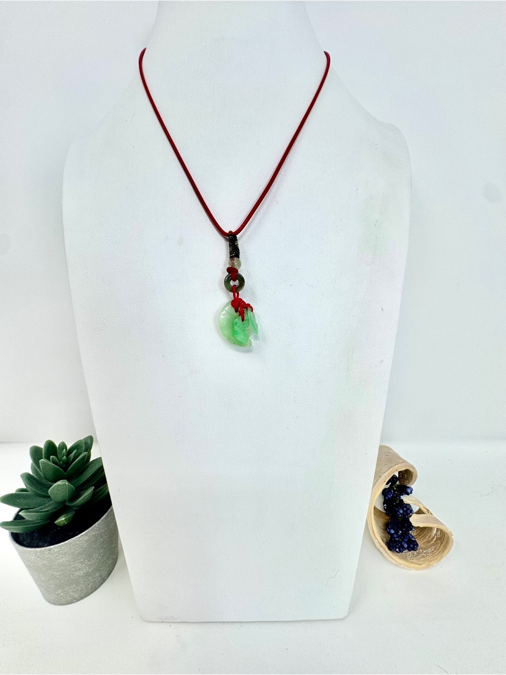 Vintage Hand-Carved Chinese Green Jade Cultural Lucky Charm Pendant Necklace